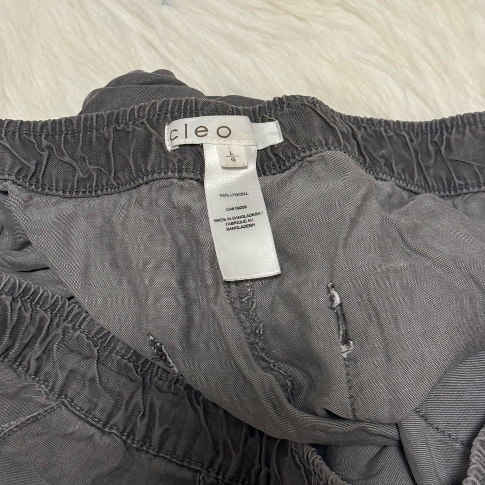 Drawstring Jogger - Picture 3 of 3